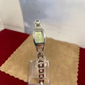 Fossil | Accessories | Fossil F2 Vintage Watch Metallic Lime  display picture 3